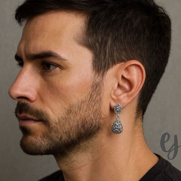 Balinese Style Silver Tone Openwork Teardrop Earrings with Oxidized Detail - Picture 1 of 9